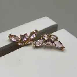 BRINCO DOURADO COM PEDRA NAVETE ROSA