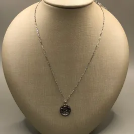 CORRENTE PRATA COM PINGENTE DE ANJINHO.