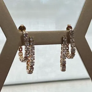 Brinco duplo argola cravejada 