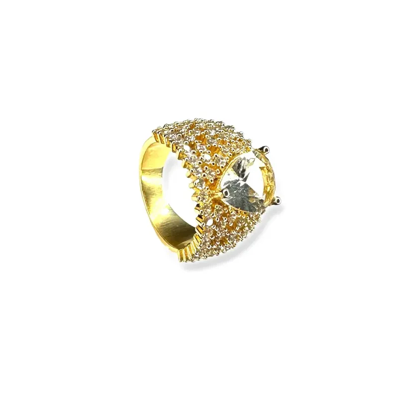 ANEL BAN. DOURADO CRAVEJADO ZIRCONIA C/ UMA PEDRA BRANCA