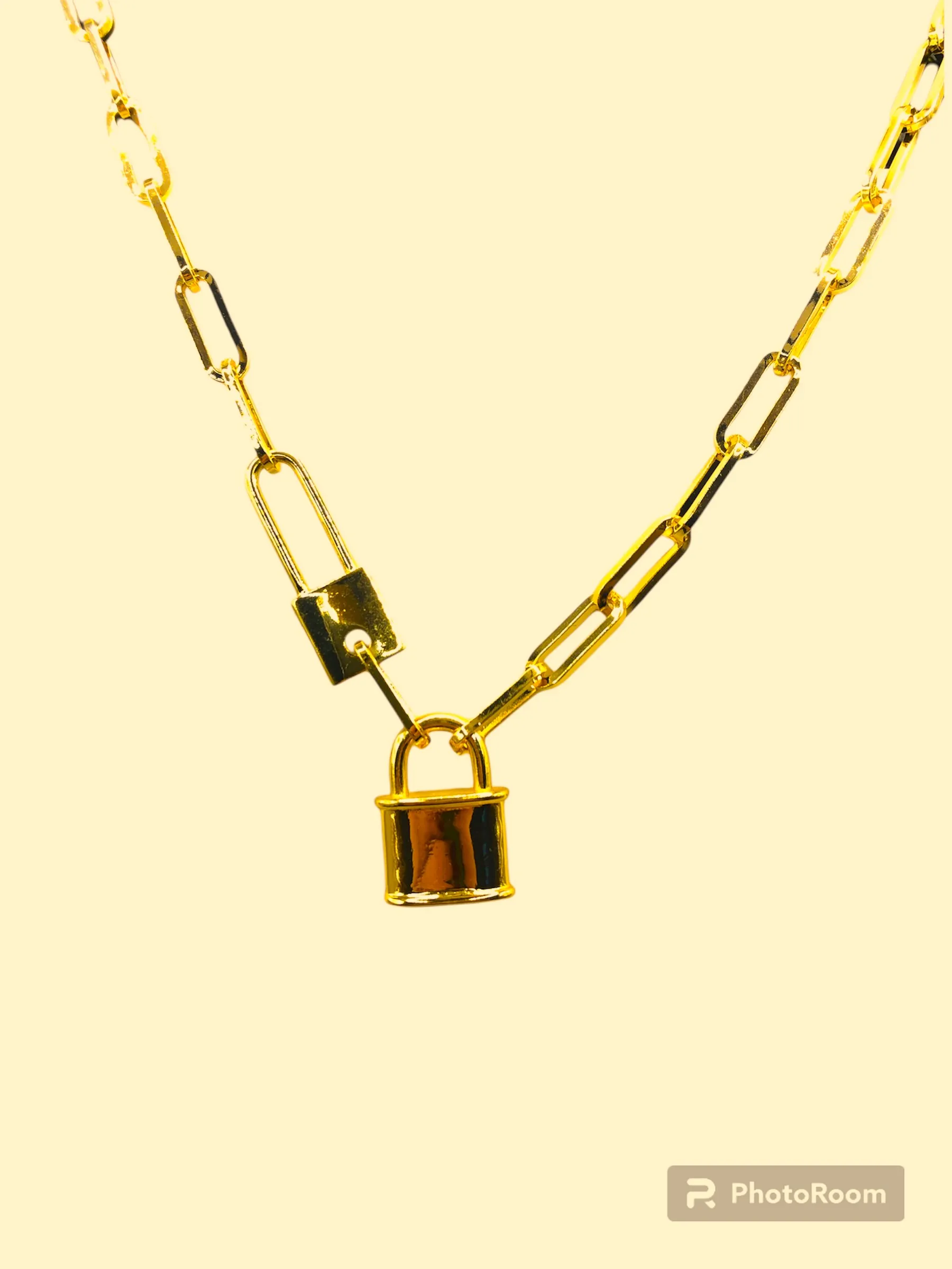 CORRENTE BAN. DOURADO C/ PINGENTE CADEADO 45 CM