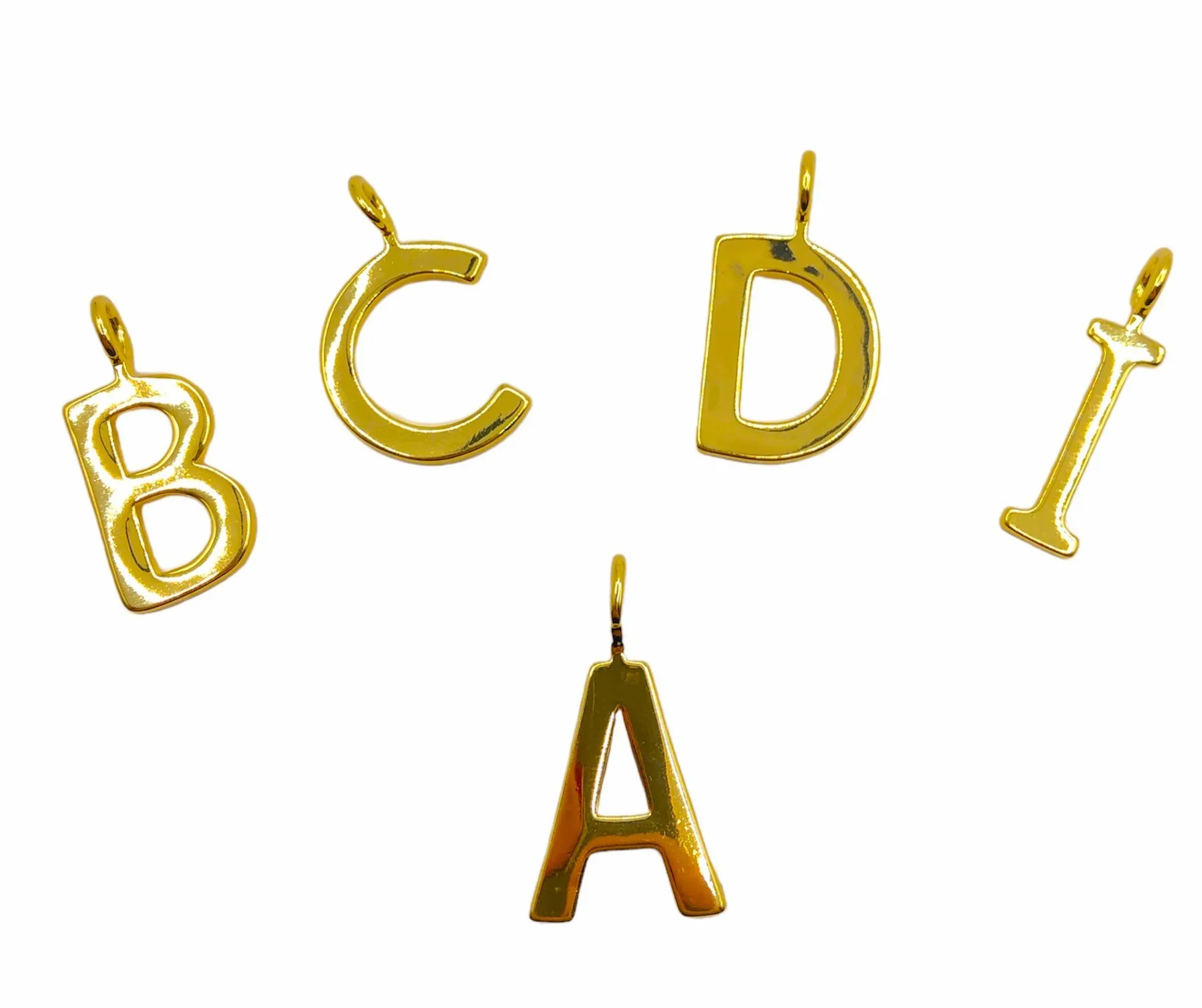 PINGENTE BAN. DOURADO LETRAS 