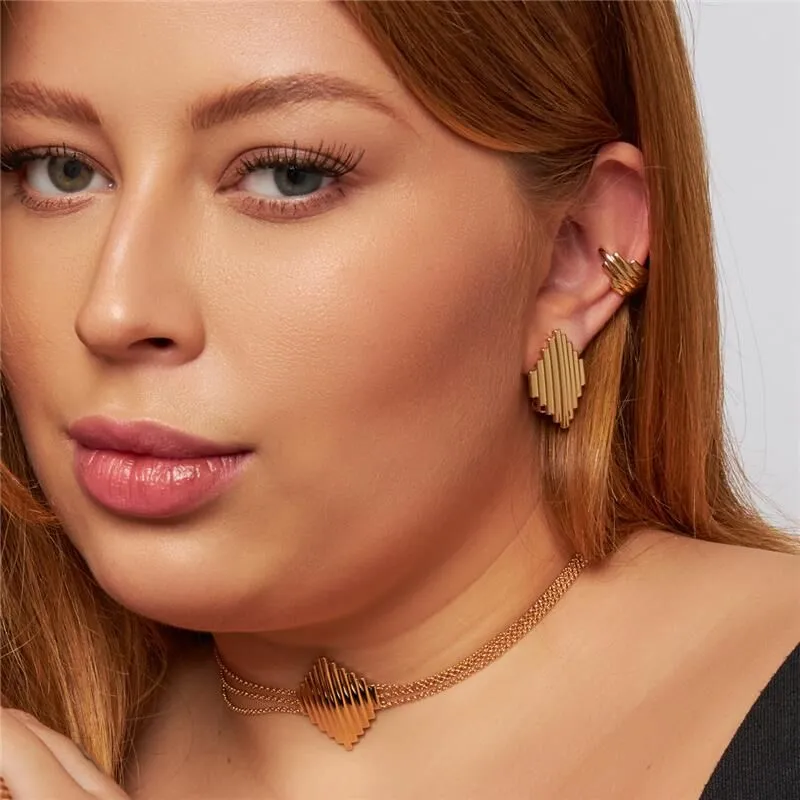 CORRENTE CHOKER LISO COM 3 VOLTAS 