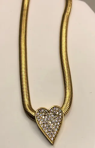 CORRENTE C/ PING. BAN. DOURADO CRAV. ZIRC BRANCA ESTEIRA LISA CORACAO 17MM 45+5CM