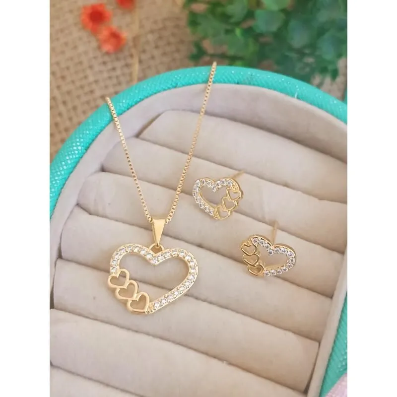 CONJUNTO VENEZIANA 0.8MM CORAÇÃO VAZADO CRAVEJADO E + 3 CORAÇÕES LATERAIS LISOS