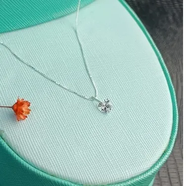 GARGANTILHA PRATA PONTO LUZ CORAÇAO 6X6MM VENEZ 0.6MM